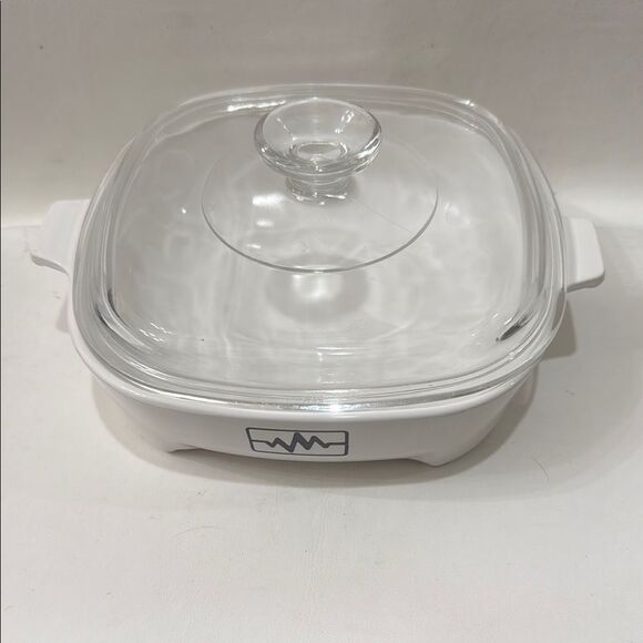 CorningWare White Casserole Dish with Glass Lid - Picture 11 of 11
